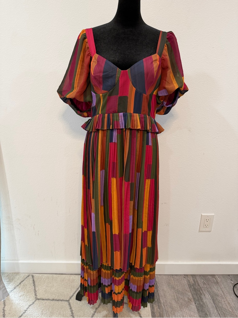 Farm Rio Multicolor Pleated Maxi Dress Puff Sleeve Sweetheart Neckline Size M - Picture 2 of 7